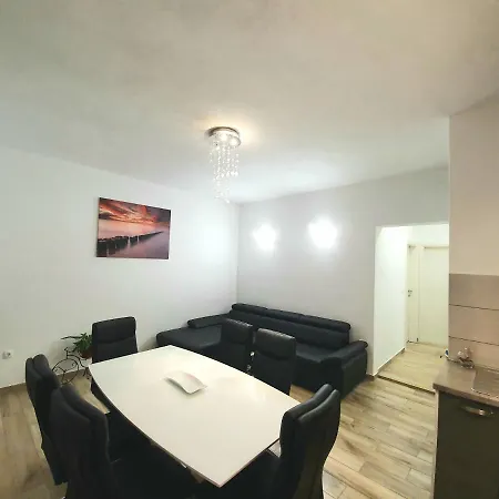 Ljubica Apartment *